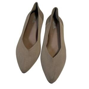 MIA Flats Women's 6 Nude Neutral Pointed Toe Knit